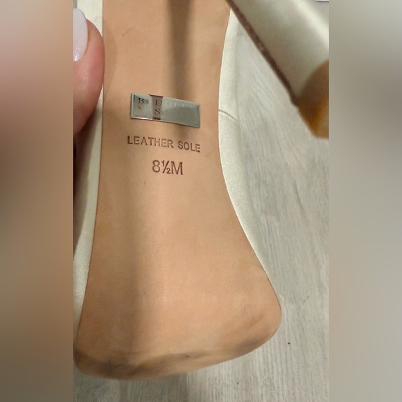 Badgley Mischka Peep Toe Heels, Size 8 1/2, Color Latte Satin - Picture 14 of 15